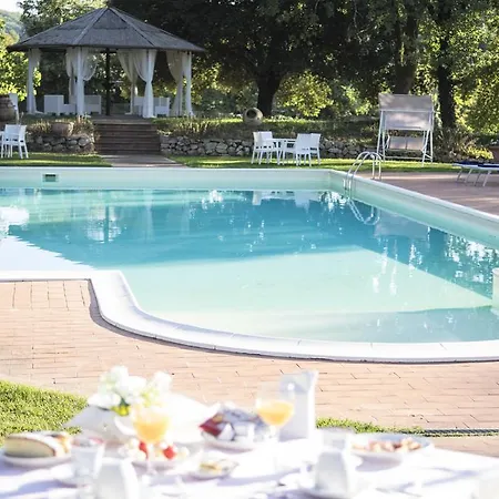 Country house Borgo Mucellena *